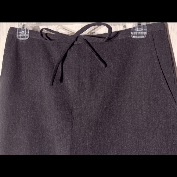 Like new skirt from GAP - Picture 2 of 10
